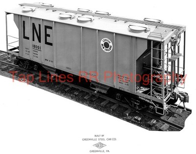 Lehigh & New England 18001 Covered Hopper End View 4-1957 NEU 8x10 FOTO