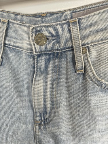 Pantalones Cortos AG Adriano Goldschmied Hailey Corte Azul Claro - Talla 24R - Entrepierna de 3" - Imagen 4 de 11