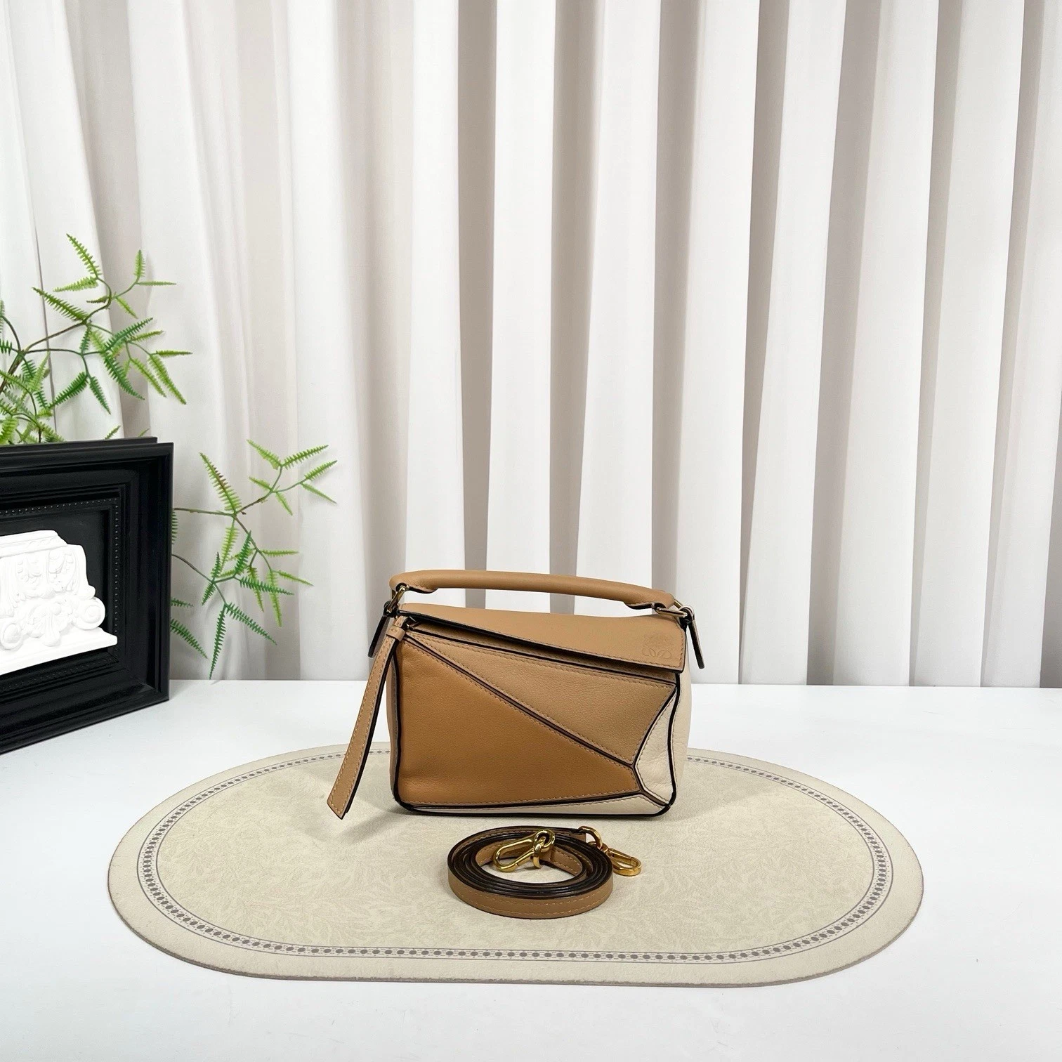 Loewe — Authentic Pre-owned LOEWE Puzzle Mini Bag