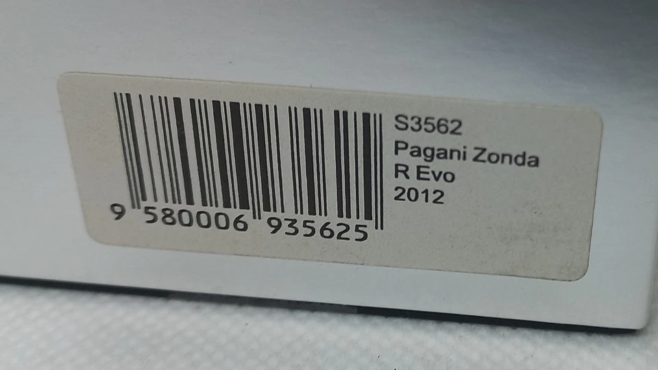 Pagani Zonda R Evo 2012 1/43 Spark S3562 - Immagine 4 di 4