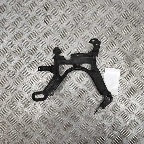 Mercedes-Benz B W246 Motor Sound Steuergerät Halter A2425450400 2016