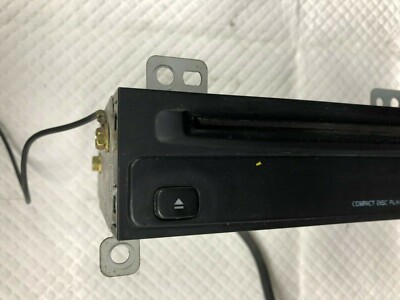 2001-2003 TOYOTA PRIUS COMPACT DISC CD PLAYER 08601-00870 2001-2003 TOYOTA PRIUS COMPACT DISC CD PLAYER 08601-00870