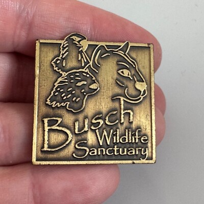 Vintage Busch (Gardens) Wildlife Sanctuary Brushed Gold Tone Lapel Pin