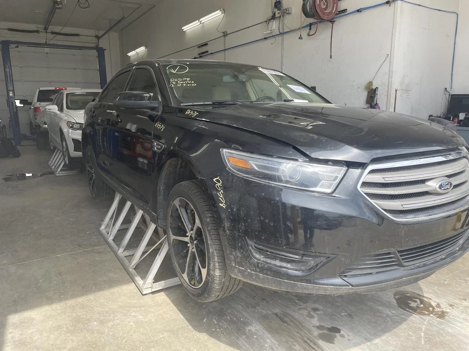 Conjunto de bomba y motor ABS usado se adapta a: montaje Ford Taurus 2015 desde 08/05/13 G Foto 4 de 4
