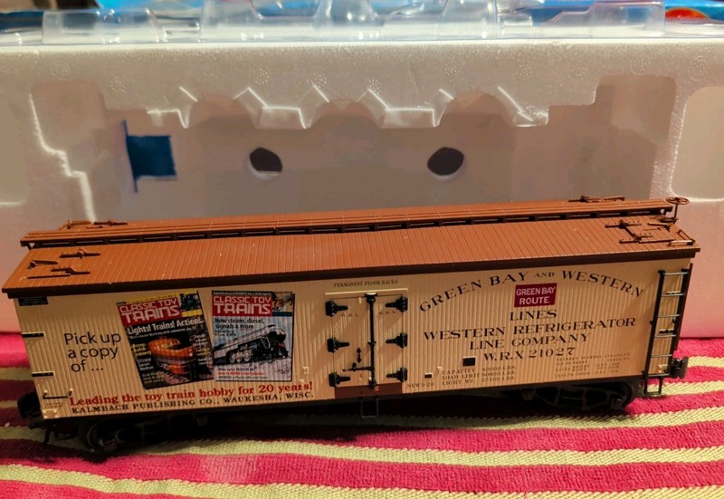 Atlas #8184, O scale, Classic Toy Trains 3-Rail Wood Reefer Car NIB.