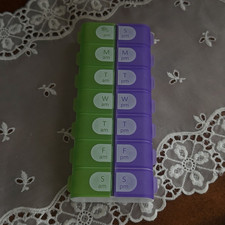 7-Day Weekly AM/PM Pill Organizer Box, 2 Compartments, Plastic Green Purple
