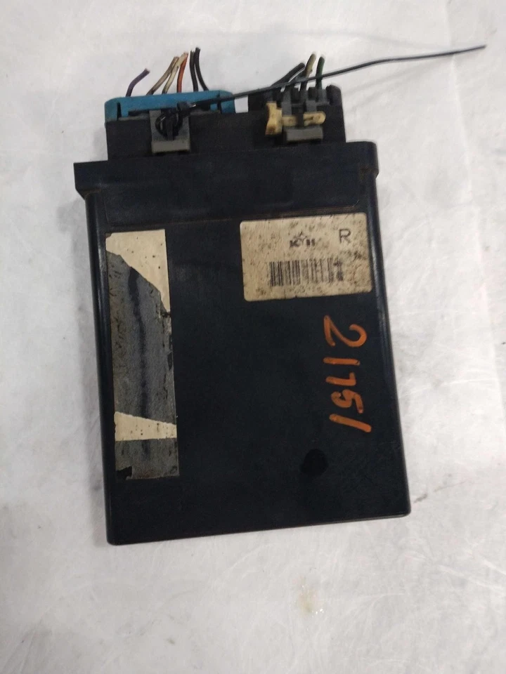 Módulo de control del motor usado (ECM) se adapta a: Chevrolet Suburban 1500 Electronic C 1991 Foto 2 de 4