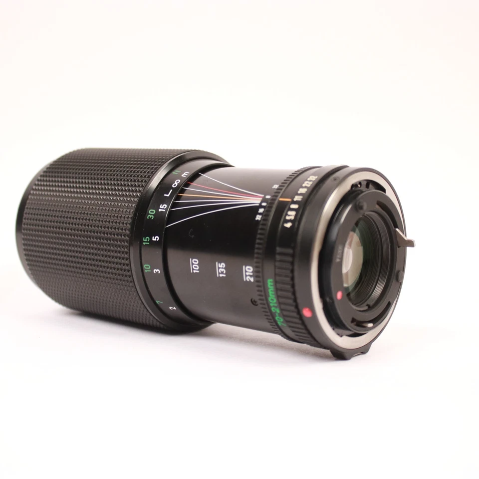 Canon FD 70–210mm f/4 Macro Zoom Lens With Both Caps - Image 4 of 4