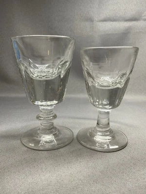 2 VERRES EN CRISTAL MOULÉ , XIX eme SIÈCLE , PÉRIODE BACCARAT LE CREUSOT - Photo 1/4