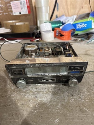 Vintage AUTOMATIC RADIO AR CAR STEREO 8 TRACK TAPE PLAYER MNE-6725 12 V