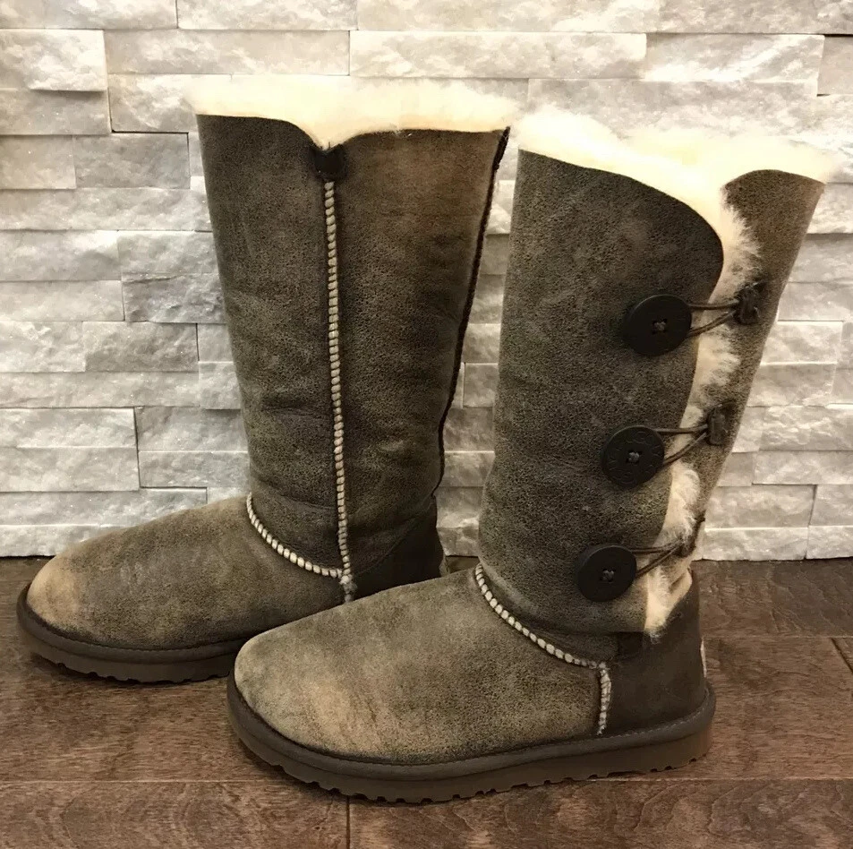 UGG AUSTRALIA Bailey 3 Button Beige Brown Suede Tall Shearling Boots US 6