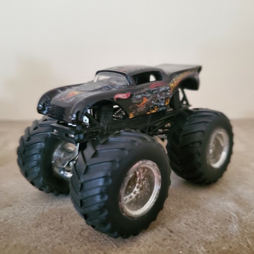 Hot Wheels Monster Jam Dragon's Breath 1/64 - 第 1/5 張圖片