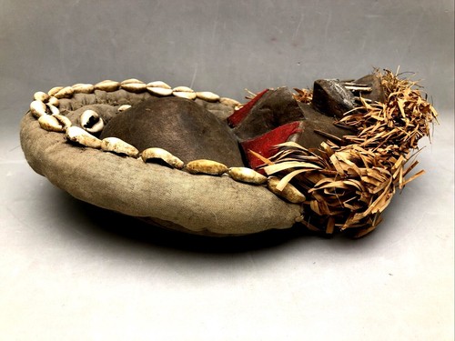 Vintage Wooden African 12" Mask with Shells, Hay Beard, Teeth & Red Fabric - Picture 5 of 8