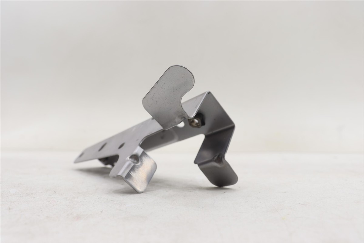 NEW OEM Isuzu Floor Panel Bracket Right 8975893844 Isuzu NPR