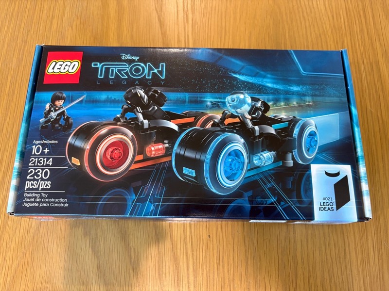 LEGO Ideas: Disney Tron Legacy (21314) - Brand New - Unopened Sealed 230 pcs.