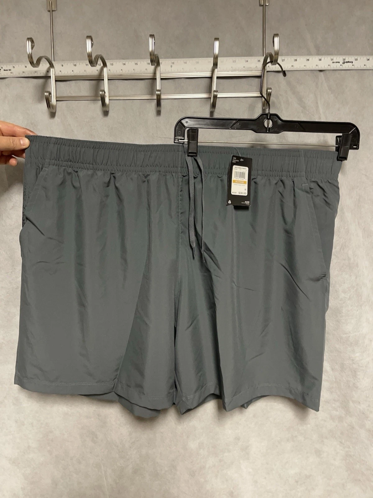 NWT Under Armour Short Men 4XL Gray Drawstrings Woven Graphic Running Active Gym