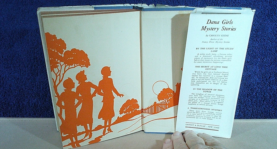 NANCY DREW NO SPINE SYMBOL INTERNALS #9 SIGN OF THE TWISTED CANDLES DJ 1935A-12 - Image 4 of 4