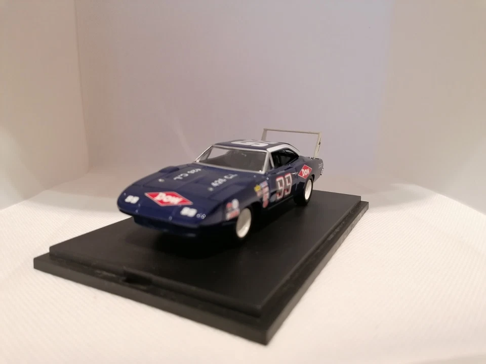 UNIVERSAL HOBBIES DODGE CHARGER DAYTONA 1969 # 99 1:43  1 / 43 MODEL CAR AUTO - Immagine 4 di 4