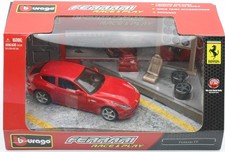 Bburago Ferrari FF Scala 1:32 Die-Cast Race & Play Modello Auto Giocattolo