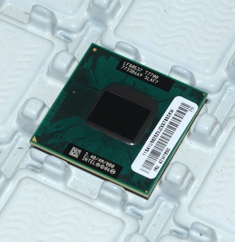 Intel Core 2 Duo T7700 2.4 GHz 800MHz Processor Socket P SLAF7 - Image 2 of 4