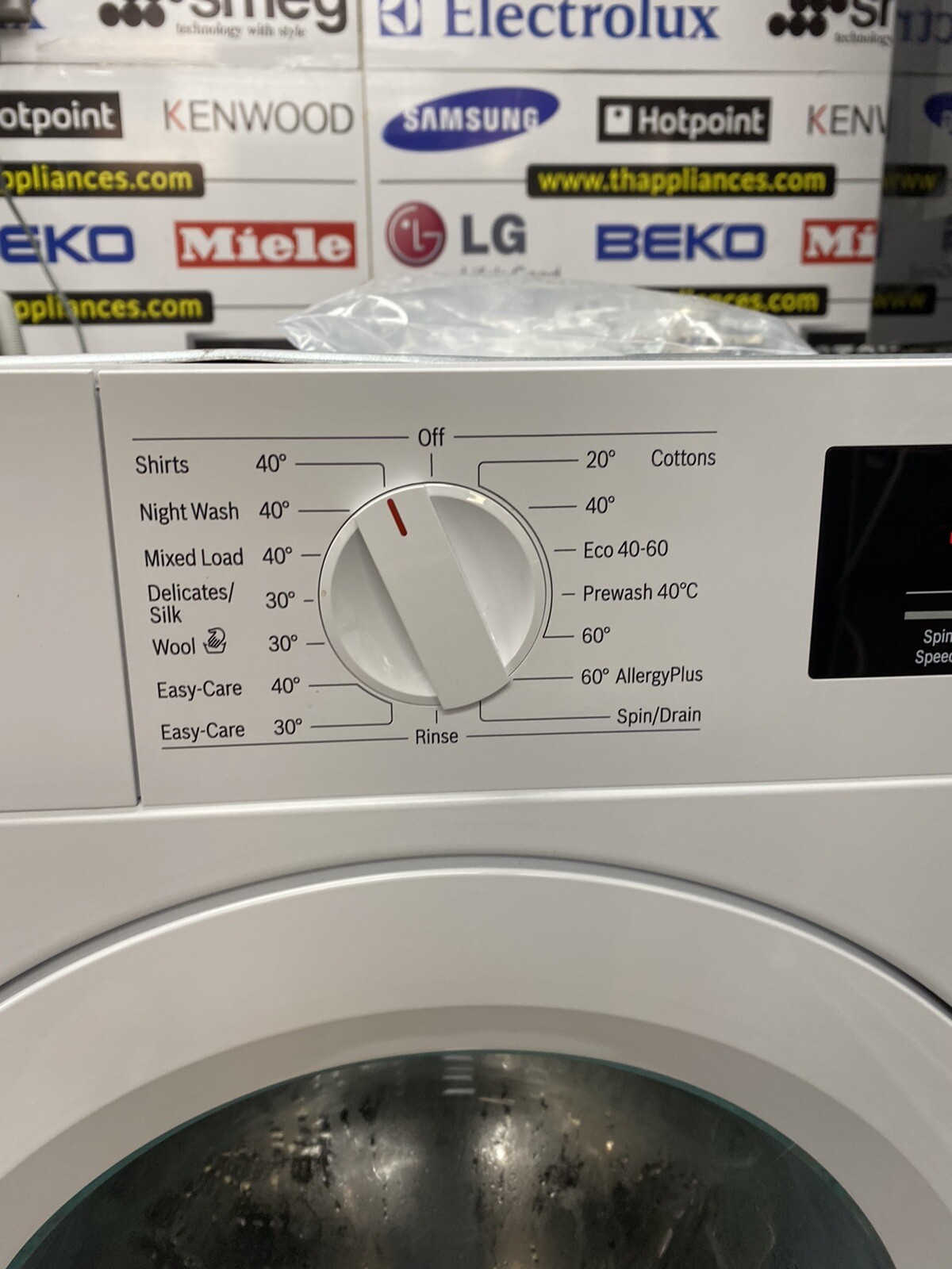 New Graded BOSCH WIW28302GB Series 6 Integrated Built In Washing