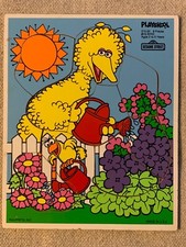 VINTAGE Playskool Big Bird w/ flowers Wooden Tray Puzzle, 9 pcs., Sesame Street