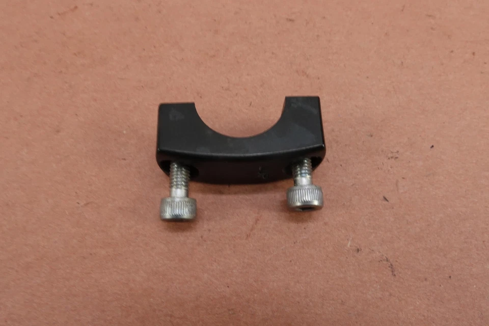 HONDA Shadow Phantom VT750 C2B 2010-2014 embrague percha soporte abrazadera de montaje Foto 4 de 4