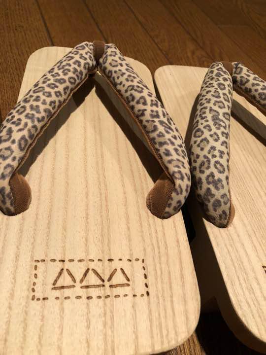 dr martens pascal gold