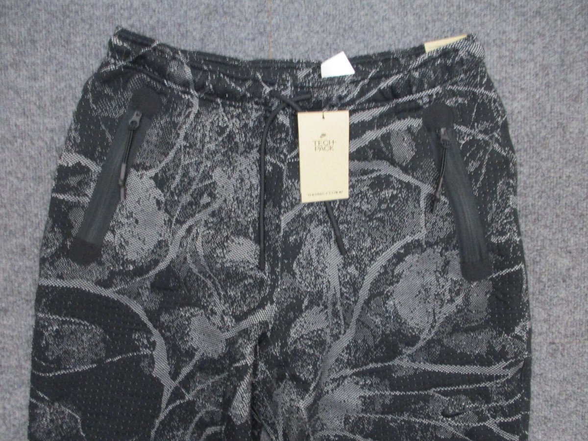 Nike DX8048-010 Therma-fit ADV Tech Fleece Engineered Floral Pants