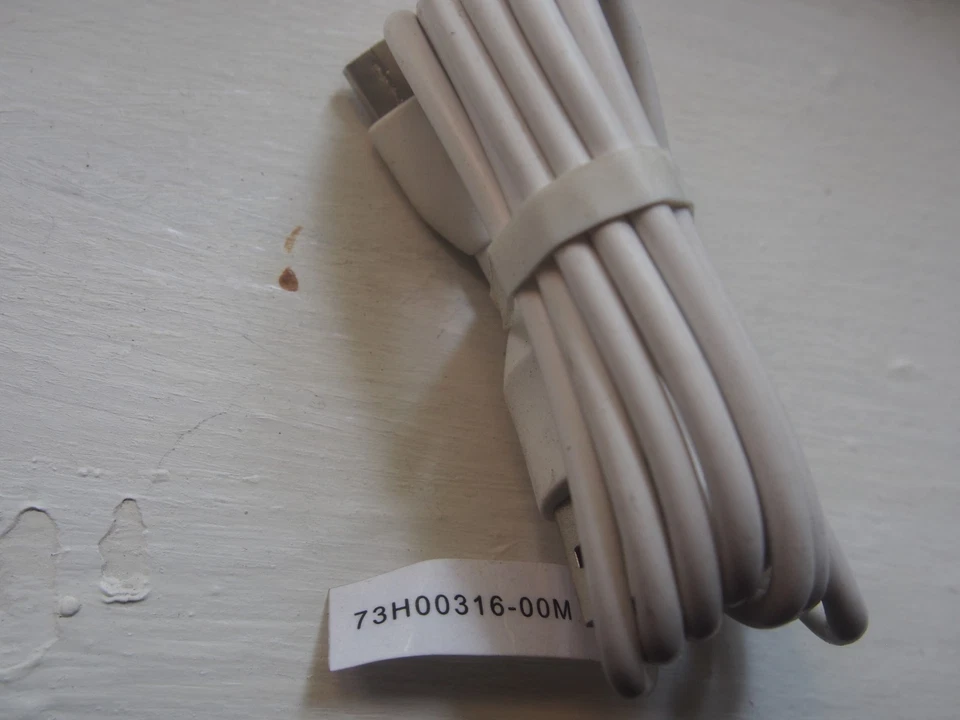 Original HTC T-Mobile myTouch 3G USB Cable (White) 73H00316-00M - Image 2 of 4