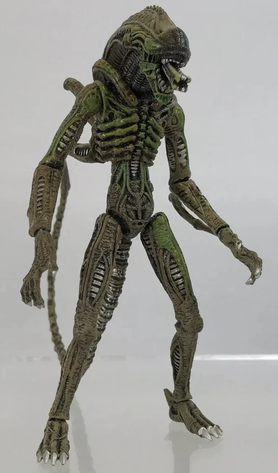 Hot Toys Snap Kits Aliens Xenomorph 3,75” Figura Verde Batalla Daño Variante #25 Foto 4 de 4
