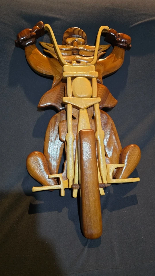 🏍️ Arte de pared de motociclista de madera artesanal “Ride Forever” para el alma que nunca se detiene Foto 4 de 4