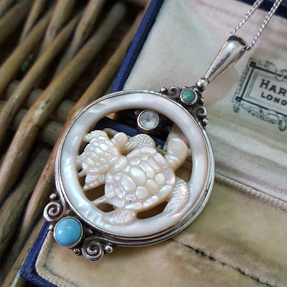 Sajen 925 Sterling Silver Necklace, Mother Of Pearl, Turquoise Turtle Pendant - Image 2 of 4