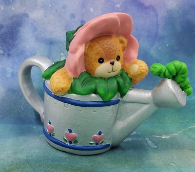 LF4 Enesco Lucy and Me Lucy Rigg Bear as Gardening Watering Can Garden