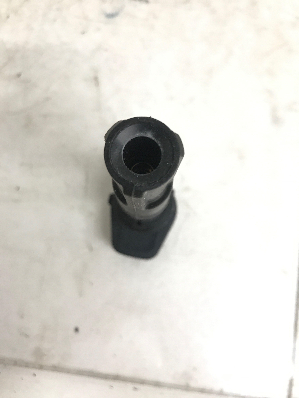 2017-2020 FERRARI GTC4LUSSO (L) ENGINE IGNITION COIL PACK 290850 OEM