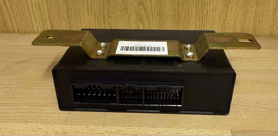 Bomba de techo convertible Renault Megane unidad de control de techo ECU 81050783 1996 - 2002 Foto 2 de 3