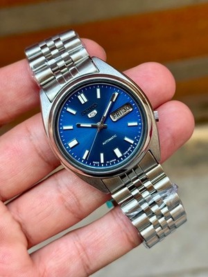 Vintage seiko 5 snxs automatic daydate men s wrist watch