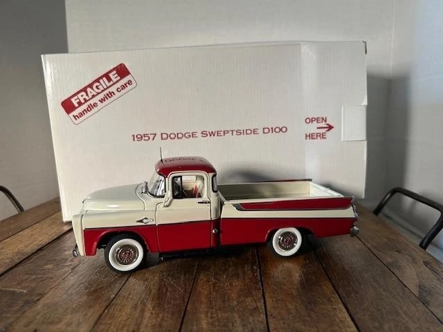 Miniature Danbury Mint – Dodge Pickup 1941 Rouge – Avec Brochure – Diecast
