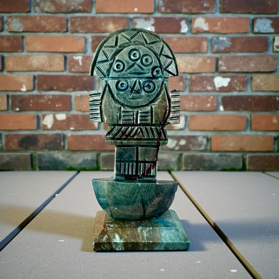 PERUVIAN Peru TUMI Vintage CARVED Stone CEREMONIAL KNIFE 2'' Aqua Figure Figurine