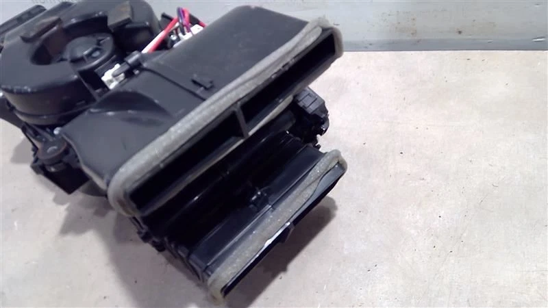 2017-2020 NISSAN PATHFINDER FRONT MIDDLE AC HEATER BLOWER MOTOR 274139PM0A - Image 3 of 4