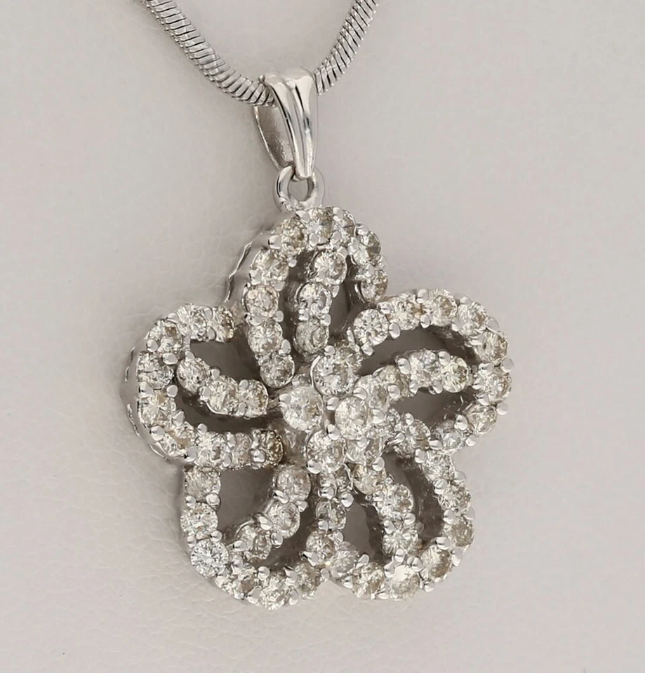 Collar colgante con flores incrustadas de diamantes de 18 quilates cadena de 2,0 quilates en peso de 14 k Foto 4 de 4