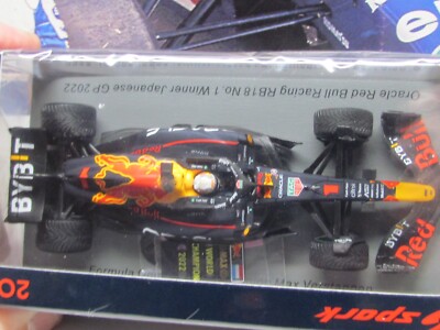 Spark 1/43 Red Bull Honda RB18 M. Verstappen - Winner Japanese Gp