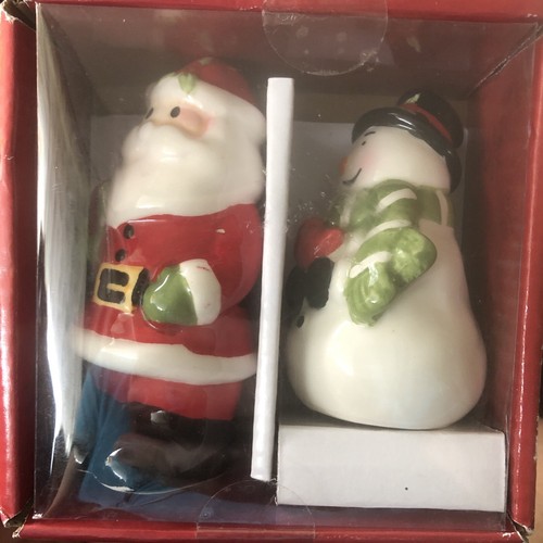 Pfaltzgraff Holiday Santa & Snowman Salt & Pepper Set Hand-painted Sculpted NEW - Picture 2 of 2