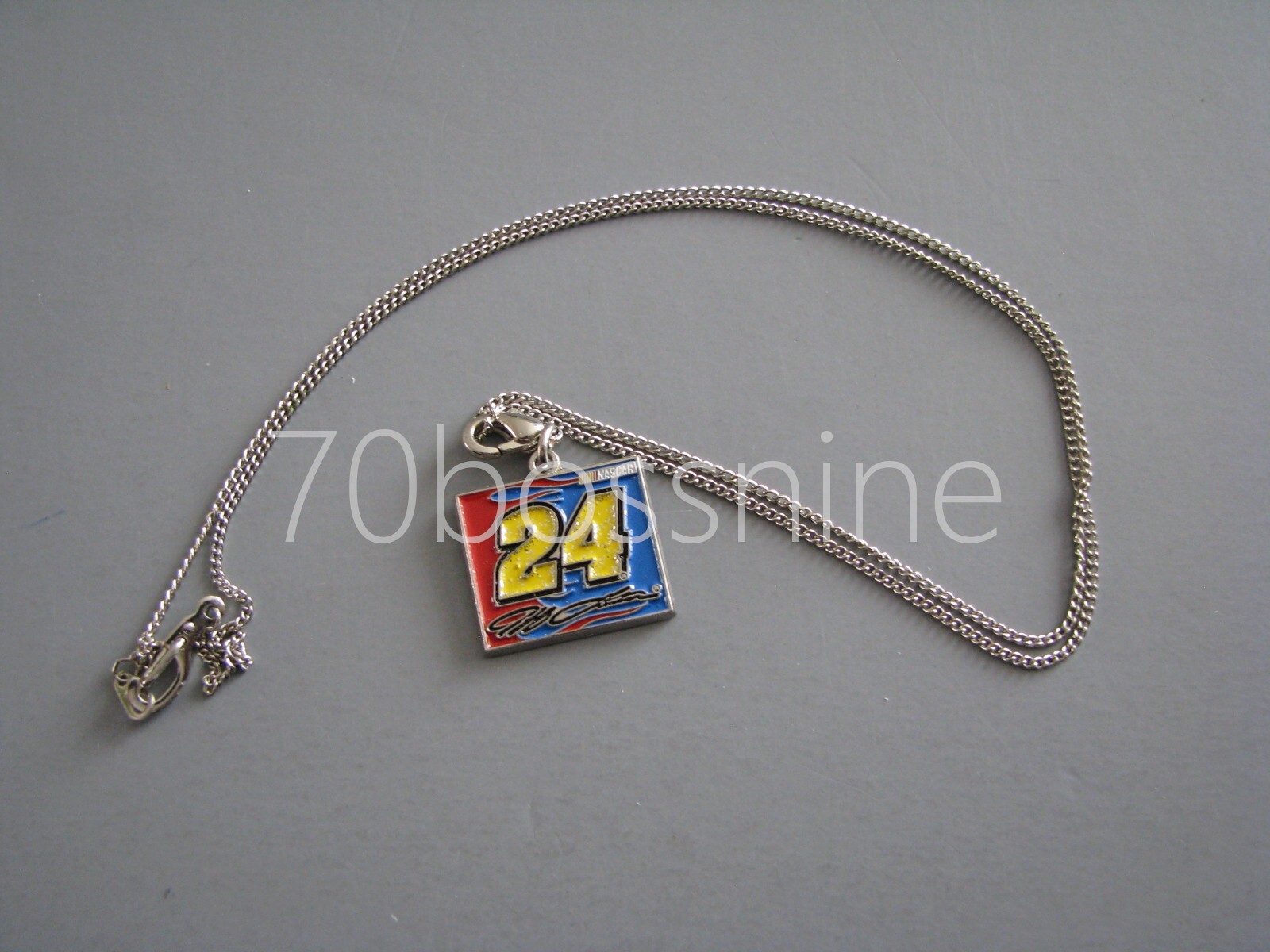JEFF GORDON #24 LOGO NASCAR RACING 20" NECKLACE & 5/8"x3/4" CHARM