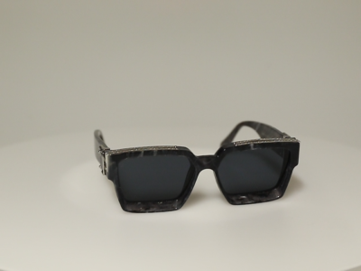 7430/ LOUIS VUITTON MEN'S 1.1 Millionaires SQUARE Sunglasses