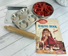 Vintage Betty Crocker Kids Toy Baking Set - Trays Roller Cookie Cutters