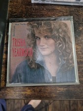 TRISHA YEARWOOD  CD SINGLE She's in Love with the Boy  