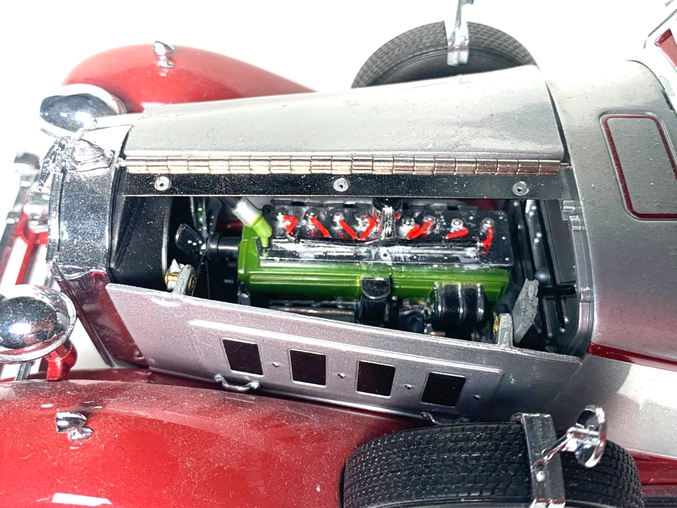 Signature Models 1930 Packard 734 Speedster, 1:18 scale INV# 3043 damaged - Image 4 of 4