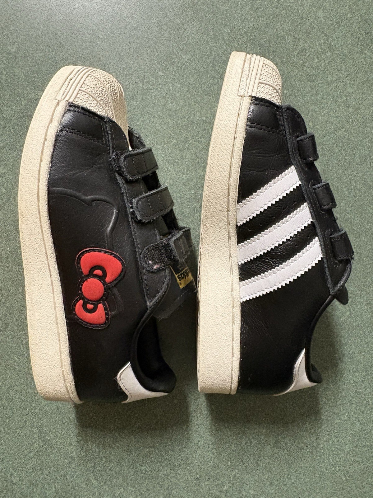 Adidas Hello Kitty Superstar Youth Kids Girls Shoe Size 1 Black White Red Bow