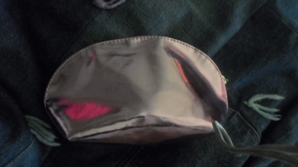 new- Makeup bag- sparkling  pink-China-size7.5 in x 5 in -4 inch deep-fun to use - Image 2 of 4